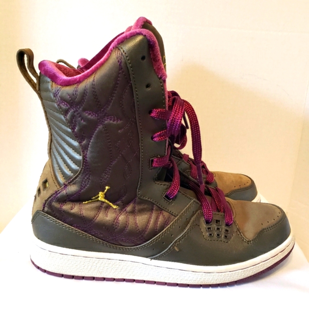 Jordan Boots Sz 7.5 Women / 6Youth Purple and Olive.